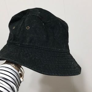 Black Bucket Hat